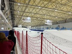 -乔波室内滑雪场