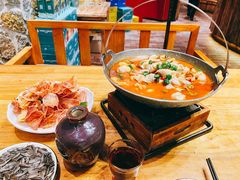 思茅酸汤鱼片-老滇山寨•云南特色菜•地方菜•民族风情歌舞表演(金碧店)