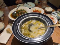-九锅一堂酸菜鱼(万达广场店)