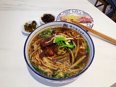 -镇南锅盖面馆(解放路店)