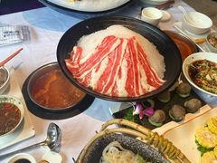 -泓炙颐凤鲜海鲜火锅料理(桐乡店)