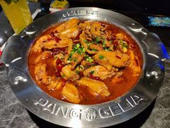 -胖哥俩肉蟹煲(长沙高铁吾悦广场店)