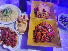 -霄汉牛三鲜湖北砂锅菜(万松园2店)