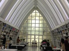 -钟书阁(松江泰晤士小镇店)