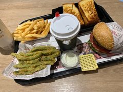 -The Habit Burger Grill 哈比特汉堡(爱琴海店)