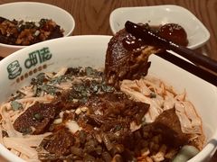 -呷佬·长沙手工米粉(金沙江路店)