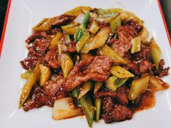 黑椒牛柳炒西芹-和园餐厅