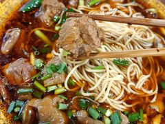 -胥佳烧鸡公牛肉面馆