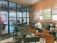 大堂-星巴克(上海虹桥新天地二店)