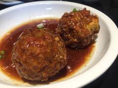 鸭蛋黄狮子头-梅飞酒家(桑园路店)