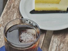 -彳亍咖啡·这里(水湾路店)