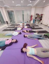 -亚太瑜伽普拉提学院