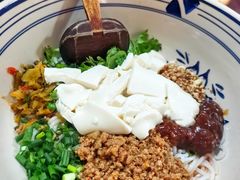 -蜗牛小馆醉乡民谣云南菜(惠新西里店)