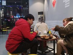 -老街烧烤大排档·地道湖北菜·龙虾馆(汉口火车站店)