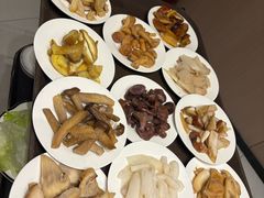 -天宜隆蘑菇宴火锅(石景山旗舰店)