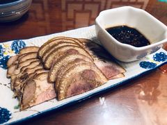 三少酱肘子-娄三少·老北京春饼烤鸭家常菜(方庄店)