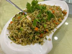 橄榄菜海鲜炒饭-越海渔村