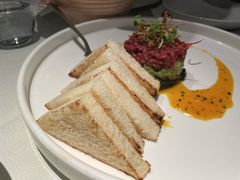 牛肉塔塔配牛油果黑橄榄酱-Solo(衡山路店)