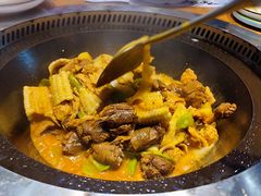 -山河屯铁锅炖·非遗东北菜(南山店)