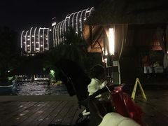 -三亚湾海居铂尔曼度假酒店