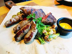 牛排香肠拼盘-The Diner X餐厅(青岛万象城店)