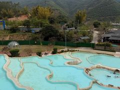 -十万大山布透温泉