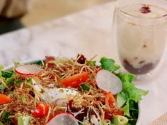 藜麦窝蛋沙拉-The Rug Cafe(王府中环店)