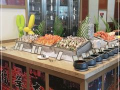 自助取餐区-大中华希尔顿酒店-念自助餐·嗨啤·小龙虾
