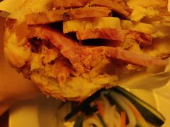 -Bánh Mì Huynh Hoa