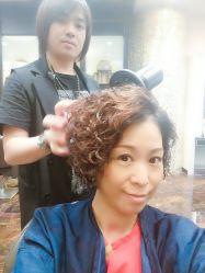点击看大图 -八佰伴8008星级形象店