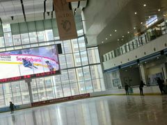 -冰纷万象滑冰场(赣州华润万象城店)