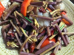 蕨菜炒腊肉-和福餐馆(西江古街店)