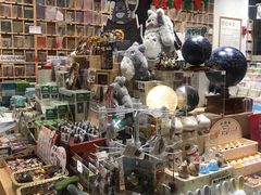 -猫的天空之城概念书店(杭州南宋御街店)