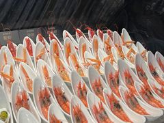-雍容荟帝王蟹活龙虾展台自助(IFS黑金店)
