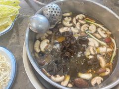 -乳仔牛牦牛汤锅 烤羊排(松潘古城店)