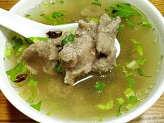 -溪畔老牌永定牛肉小吃(兴发大厦店)