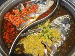 -阿瓦山寨·湘菜现炒·剁椒鱼头王(咸阳总店)