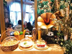 -玛格萝妮(汇智国际商业中心店)