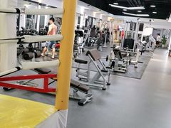 -健变健身俱乐部(前海天虹商场店)