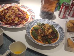 -巴特餐饮6加1音乐餐吧·新疆菜