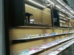 -罗伯特眼镜·蔡司官方授权(罗湖国贸店)
