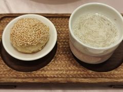 文思豆腐配蟹壳黄-江南灶中餐厅(南京香格里拉店)