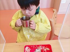 -小门牙好性格托育(北外滩中心)