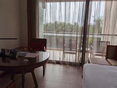 -三亚湾海居铂尔曼度假酒店