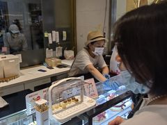 -花花卷卷·鲜食蛋糕(静安久光百货店)