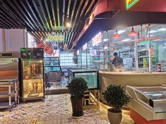 -鸿通城购物中心