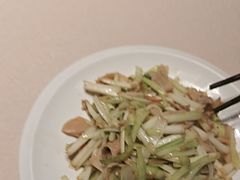 -八府香鸭·啫啫煲(华山路店)