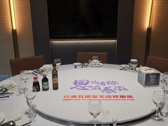 包厢-红鼎豆捞·非遗鲍皇汤火锅(宝丰路店)