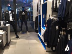 -URBAN REVIVO(济南世茂广场店)