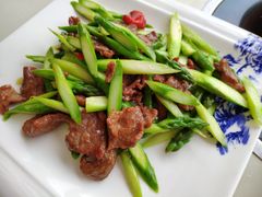 芦笋炒牛肉-鑫悦楼煎蟹·16年海鲜大排档